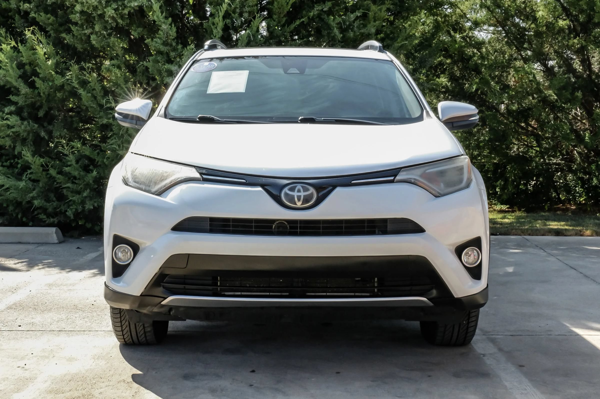 Used 2018 Toyota RAV4 XLE w/ Plus Extra Value Package FWD image 5