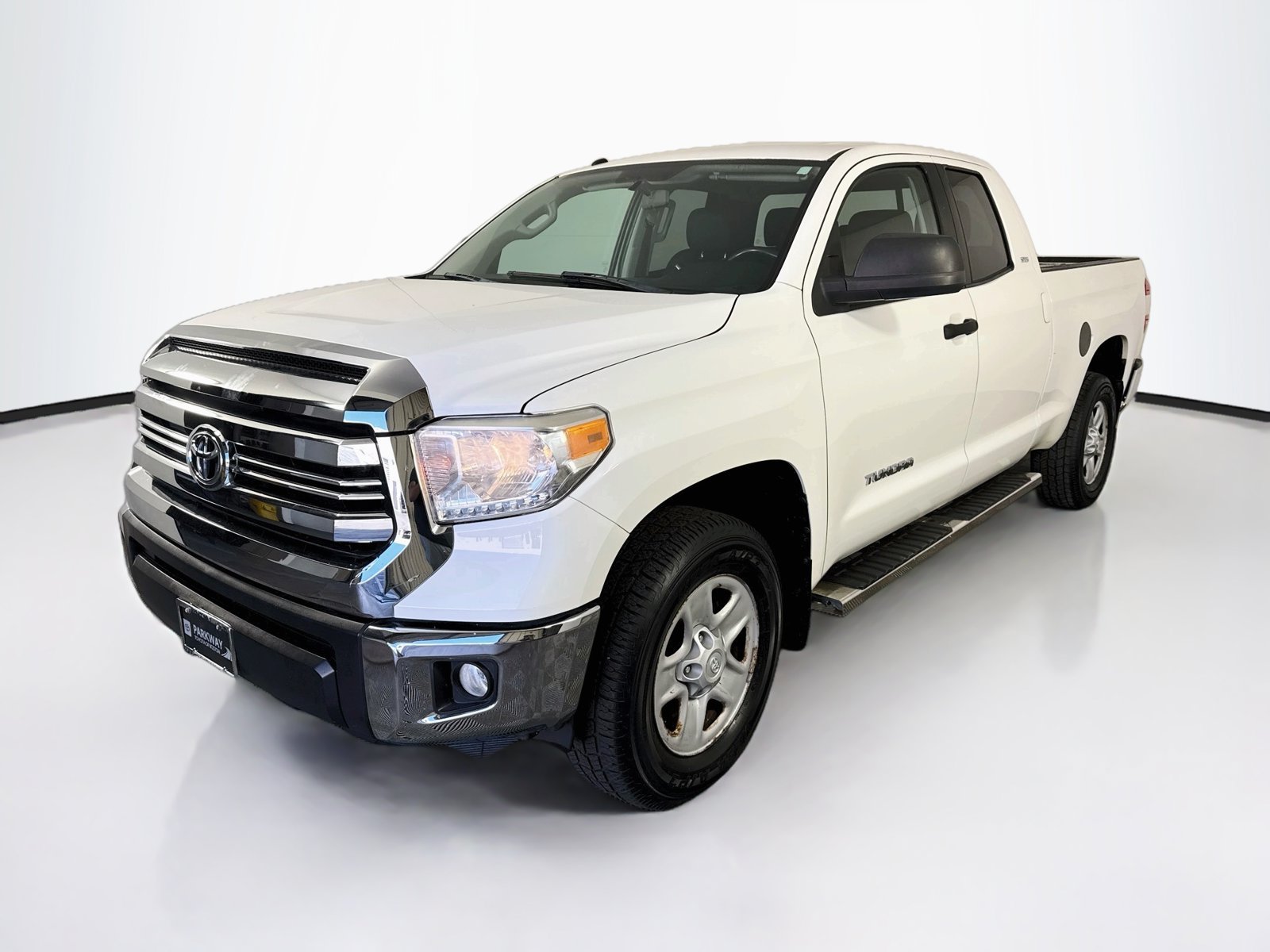Used 2016 Toyota Tundra SR5 AWD/4WD image 3