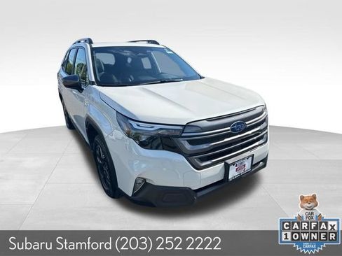 Used 2025 Subaru Forester Premium AWD/4WD image 1
