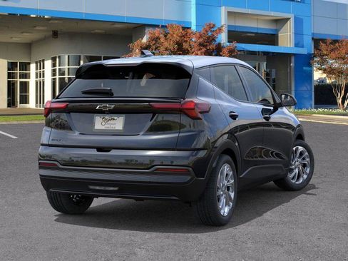 New 2027 Chevrolet Bolt LT w/ Comfort Package FWD image 4