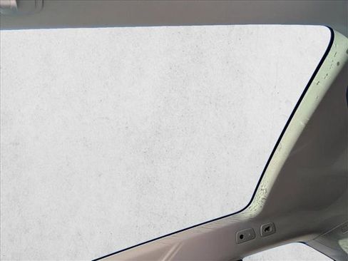 New 2025 Volvo EX90 Ultra image 18