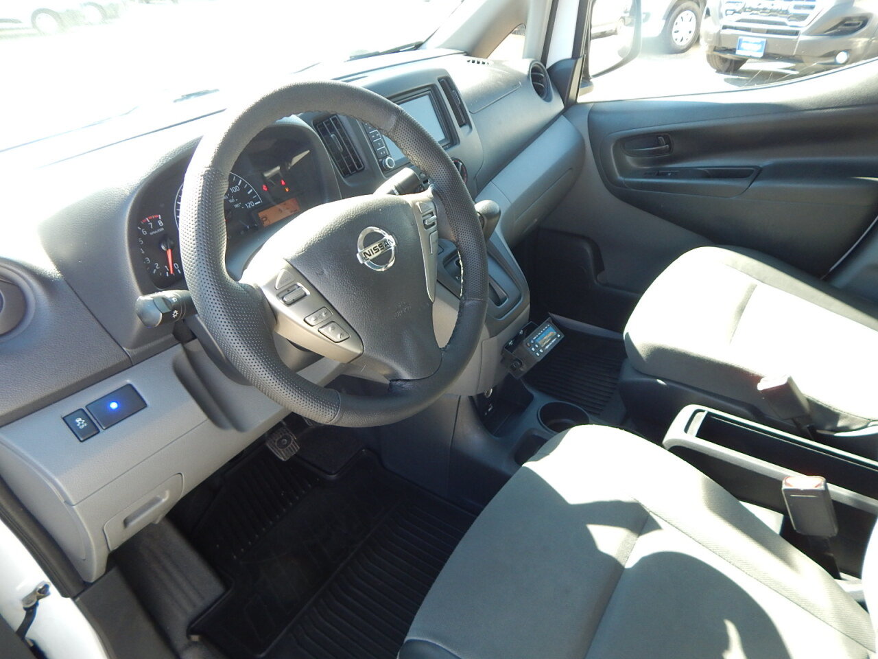 Used 2021 Nissan NV200 S FWD image 2