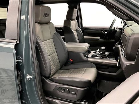 Used 2026 Chevrolet Silverado 1500 ZR2 w/ ZR2 Bison Edition AWD/4WD image 8