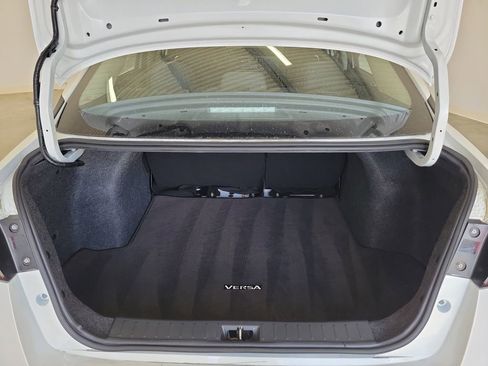 Used 2023 Nissan Versa SV w/ Electronics Package FWD image 11