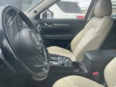Used 2018 MAZDA CX-5 Touring w/ Preferred Equipment Package image 7