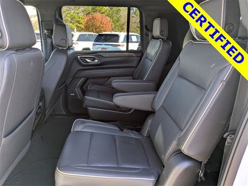 Used 2023 Chevrolet Suburban Premier image 13