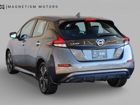 Used 2018 Nissan Leaf SV w/ SV Technology Package image 7