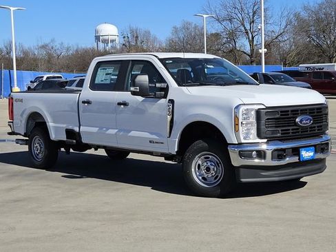 New 2026 Ford F250 XL w/ XL Chrome Package image 2