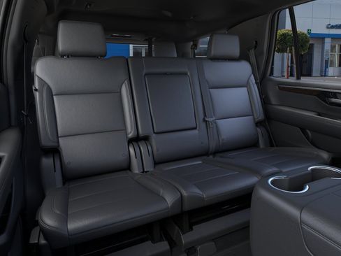 New 2026 Chevrolet Tahoe Z71 w/ Sun And Tow Package AWD/4WD image 18