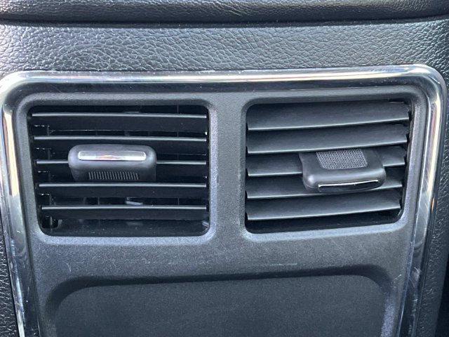 Used 2013 Dodge Charger SXT RWD image 18