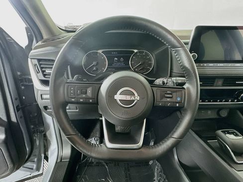 Certified 2023 Nissan Rogue SV w/ SV Premium B Package AWD/4WD image 17