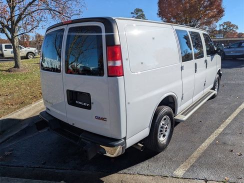 Used 2024 GMC Savana 2500 w/ Driver Convenience Package image 8