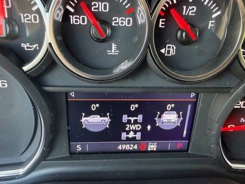 Used 2022 Chevrolet Silverado 1500 LT Trail Boss image 4