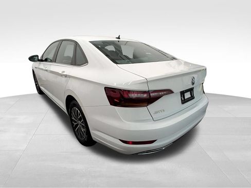 Used 2019 Volkswagen Jetta R-Line FWD image 3