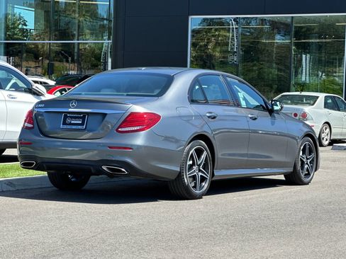 Used 2019 Mercedes-Benz E 300 image 3