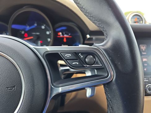 Used 2018 Porsche Macan AWD/4WD image 23