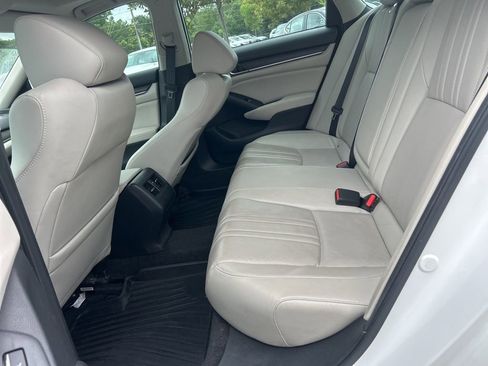 Used 2018 Honda Accord Touring image 7