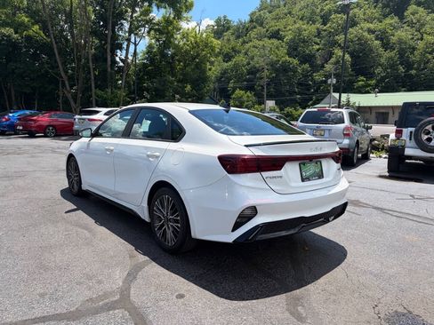 Used 2022 Kia Forte GT-Line w/ GT-Line Technology Package FWD image 6