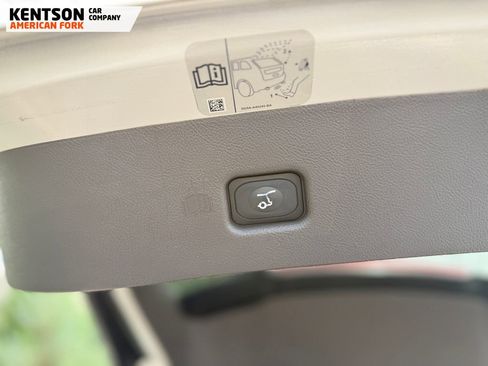 Used 2016 Lincoln MKX Reserve w/ Luxury Package FWD image 35