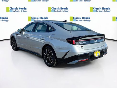 Used 2025 Hyundai Sonata SEL FWD image 5