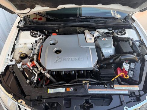 Used 2012 Lincoln MKZ Hybrid FWD image 34