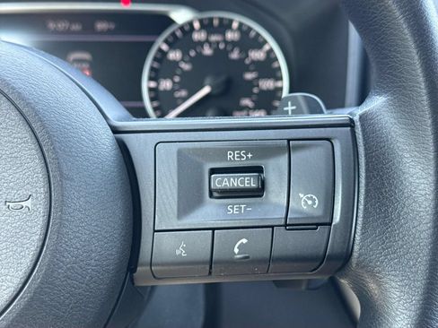 Used 2023 Nissan Rogue S AWD/4WD image 13
