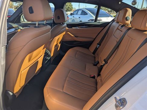Used 2019 BMW 530i xDrive w/ Convenience Package image 9