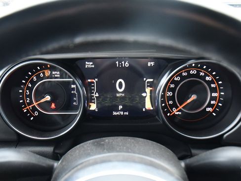 Used 2022 Jeep Gladiator Overland w/ Cold Weather Group image 22