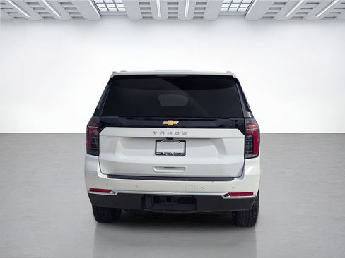 Used 2025 Chevrolet Tahoe LS RWD image 4