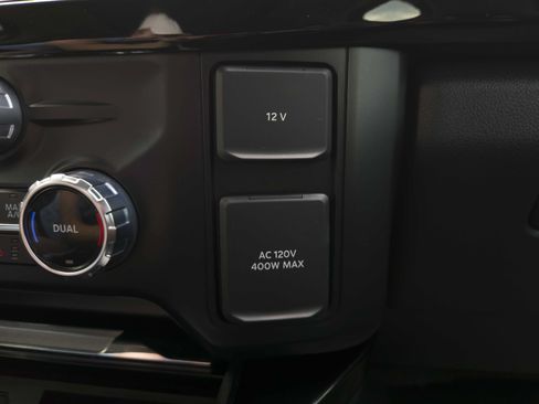 Used 2023 Ford F250 Lariat w/ Lariat Ultimate Package AWD/4WD image 39