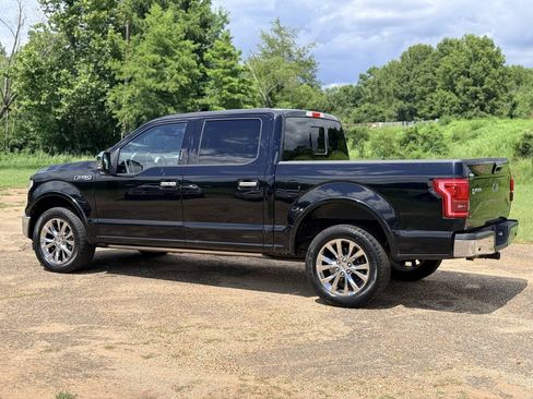 Used 2017 Ford F150 Lariat w/ Equipment Group 502A Luxury AWD/4WD image 3