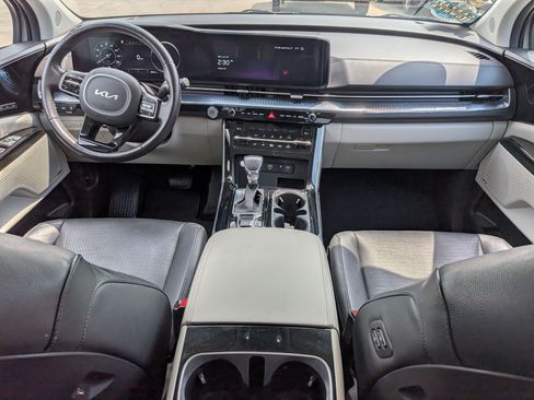 Certified 2024 Kia Carnival SX Prestige FWD image 25