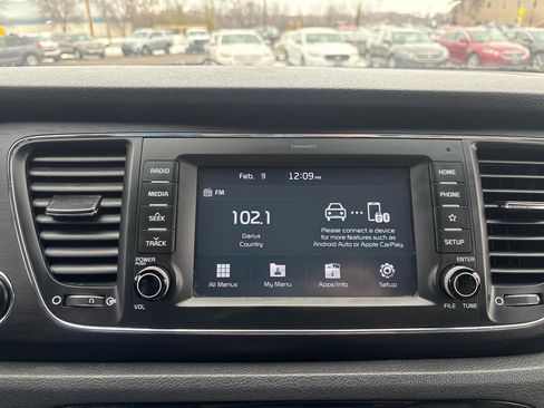 Used 2020 Kia Sedona EX image 24