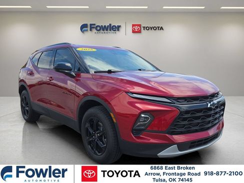 Used 2025 Chevrolet Blazer LT w/ Midnight/Sport Edition FWD image 1