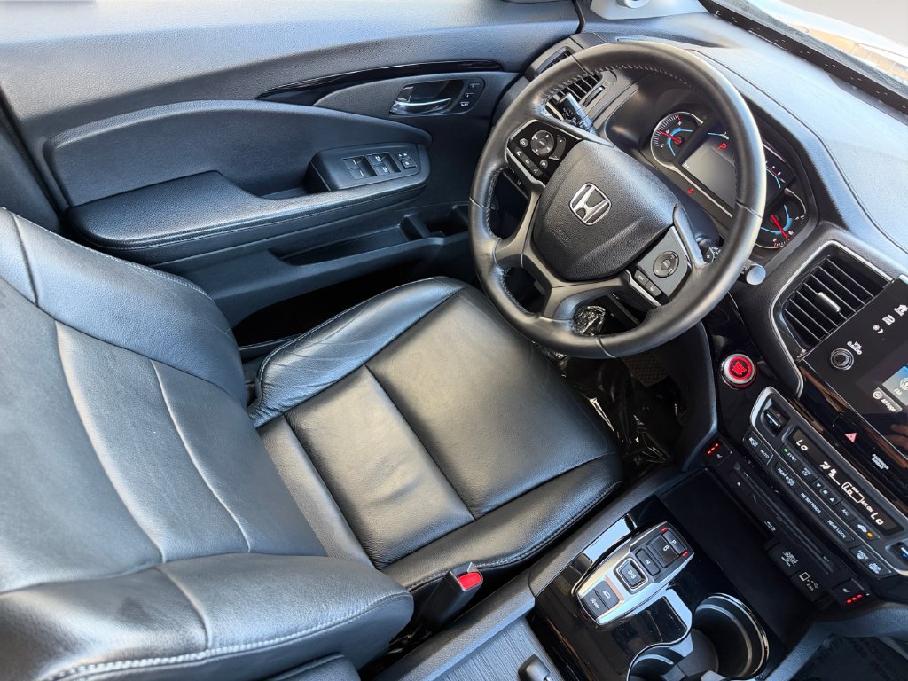 Used 2020 Honda Pilot Touring image 15