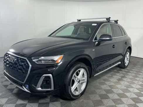 Used 2022 Audi Q5 e Premium w/ Convenience Package AWD/4WD image 3