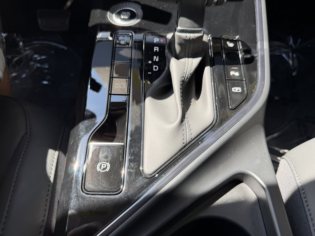 Used 2025 Kia Niro EX FWD image 24