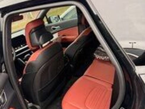 Used 2025 Kia Sportage SX FWD image 4