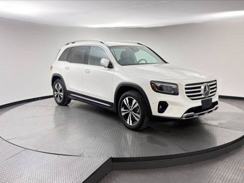 Used 2024 Mercedes-Benz GLB 250 image 11