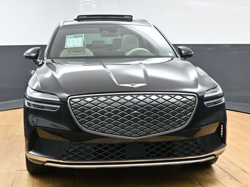Used 2023 Genesis Electrified GV70 AWD/4WD image 4