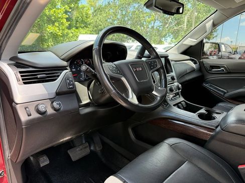 Used 2020 GMC Yukon SLT AWD/4WD image 9