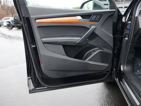 Used 2023 Audi Q5 2.0T Premium Plus w/ Premium Plus Package image 13