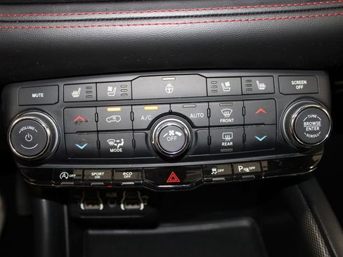 Used 2024 Dodge Durango GT AWD/4WD image 43