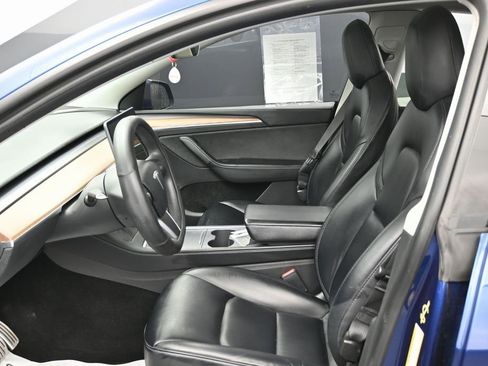 Used 2022 Tesla Model Y Performance image 18