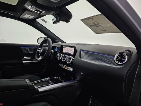 New 2026 Mercedes-Benz GLA 35 AMG 4MATIC image 15