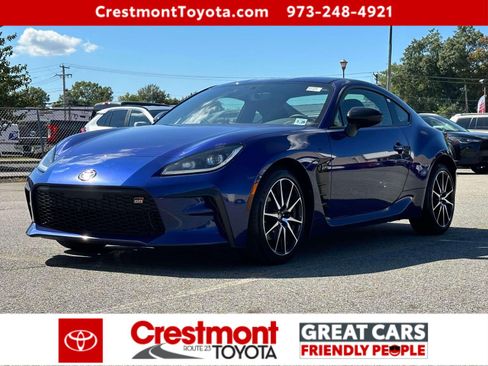 Certified 2024 Toyota GR86 image 1