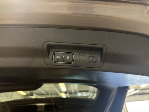 Used 2025 Ford Explorer ST-Line AWD/4WD image 29