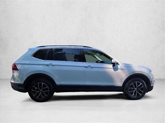 Used 2021 Volkswagen Tiguan SE AWD/4WD video 4