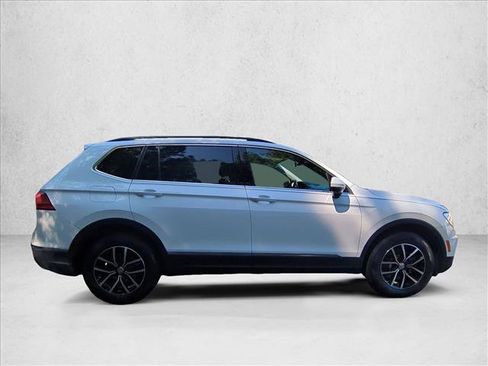 Used 2021 Volkswagen Tiguan SE AWD/4WD image 4
