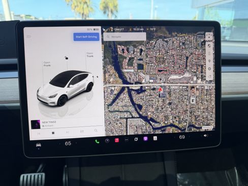 Used 2024 Tesla Model Y Performance AWD/4WD image 24